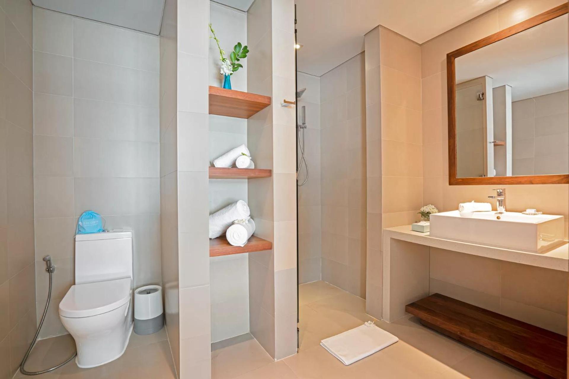 Stunning Apartments Across My Khe Beach ! Rooftop Pool & Gym Da Nang Bagian luar foto